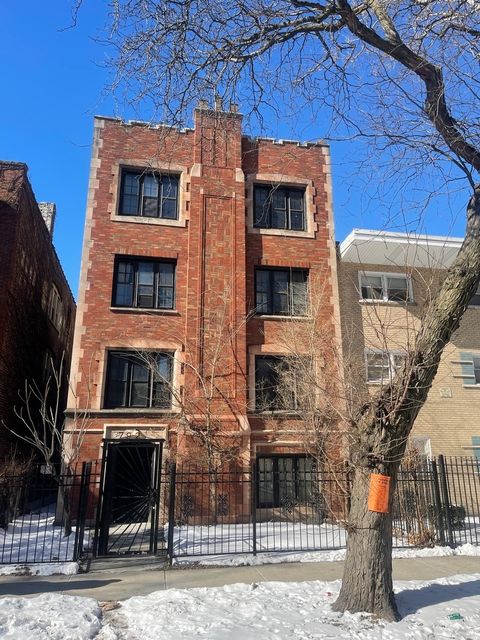 7924 S Essex Avenue Chicago IL 60617