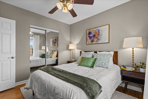 Tiny photo for 30 6th Avenue #2F, La Grange, IL 60525 (MLS # 12793854)