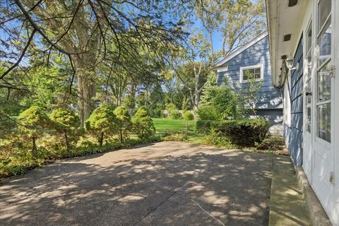 Tiny photo for 930 Harding Road, Hinsdale, IL 60521 (MLS # 12489527)