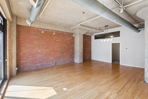 Tiny photo for 360 W ILLINOIS Street #5F, Chicago, IL 60654 (MLS # 12597312)