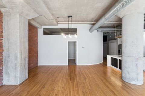 Tiny photo for 360 W ILLINOIS Street #5F, Chicago, IL 60654 (MLS # 12597312)