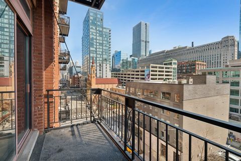 Tiny photo for 360 W ILLINOIS Street #5F, Chicago, IL 60654 (MLS # 12597312)