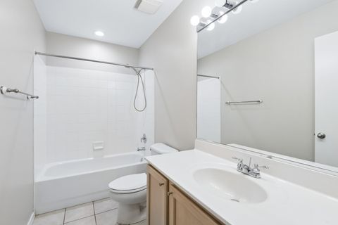 Tiny photo for 360 W ILLINOIS Street #5F, Chicago, IL 60654 (MLS # 12597312)