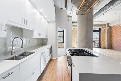 Tiny photo for 360 W ILLINOIS Street #5F, Chicago, IL 60654 (MLS # 12597312)