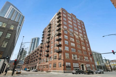 Photo of 360 W ILLINOIS Street #5F, Chicago, IL 60654 (MLS # 12597312)