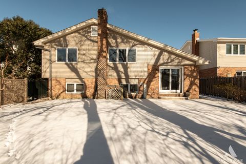 Tiny photo for 10567 Waterford Drive, Westchester, IL 60154 (MLS # 12555243)