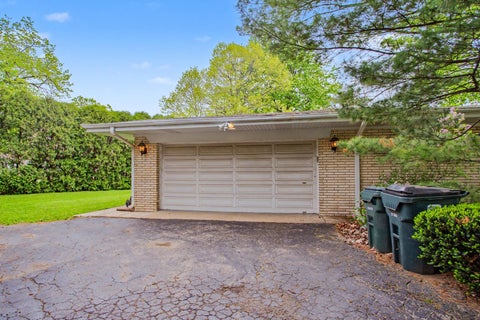 Tiny photo for 6503 N Longmeadow Avenue, Lincolnwood, IL 60712 (MLS # 12694176)
