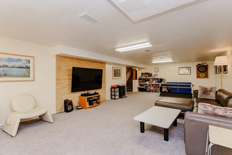 Tiny photo for 6503 N Longmeadow Avenue, Lincolnwood, IL 60712 (MLS # 12694176)