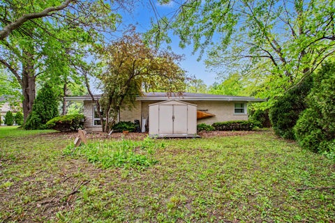 Tiny photo for 6503 N Longmeadow Avenue, Lincolnwood, IL 60712 (MLS # 12694176)