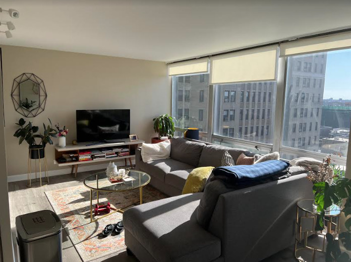 2400 N Lakeview Avenue 1111