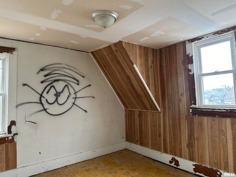 Tiny photo for 410 S ASH Street, Carbondale, IL 62901 (MLS # EB452050)