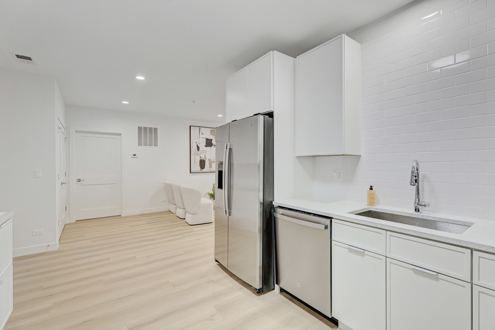 9201 Milwaukee Avenue N 208