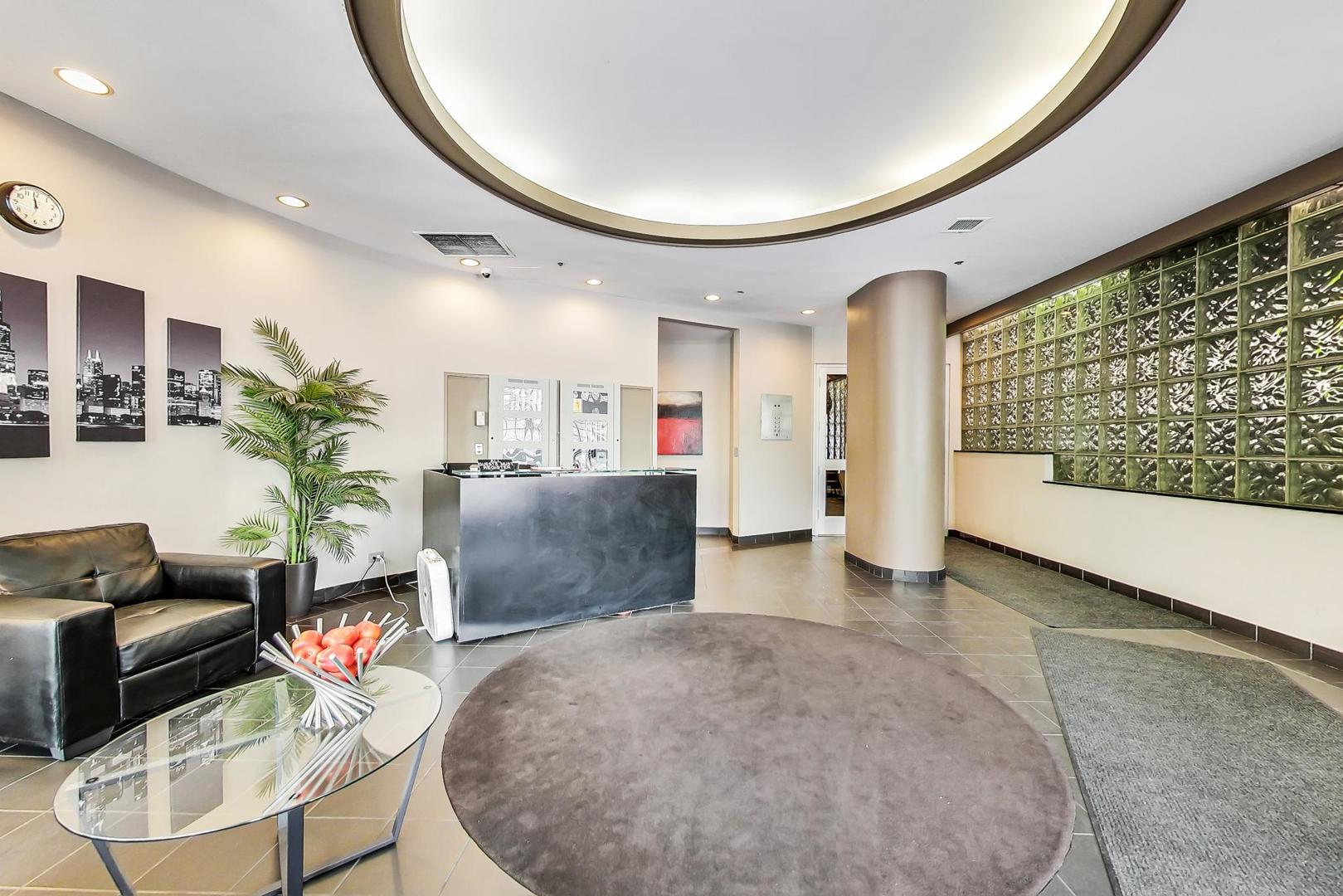 1309 N Wells Street 605