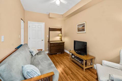 Tiny photo for 6703 N Bosworth Avenue #A3, Chicago, IL 60626 (MLS # 12547601)