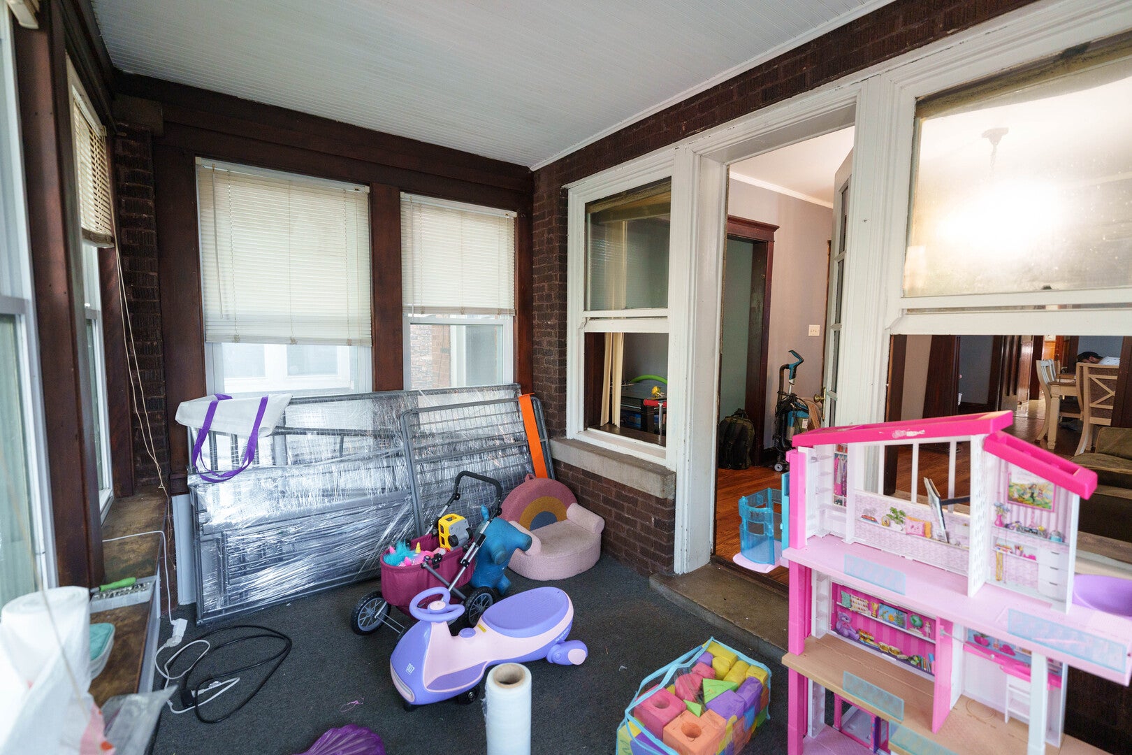 530 N Lawler Avenue