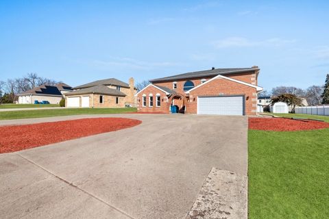 Tiny photo for 725 N 8th Avenue, Addison, IL 60101 (MLS # 12591268)