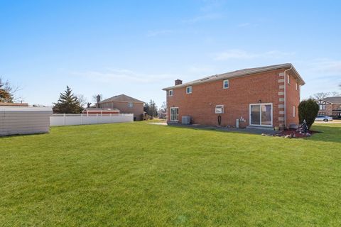 Tiny photo for 725 N 8th Avenue, Addison, IL 60101 (MLS # 12591268)