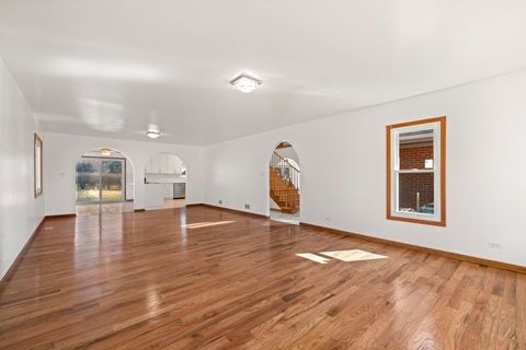 Tiny photo for 725 N 8th Avenue, Addison, IL 60101 (MLS # 12591268)