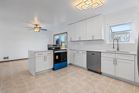 Tiny photo for 725 N 8th Avenue, Addison, IL 60101 (MLS # 12591268)