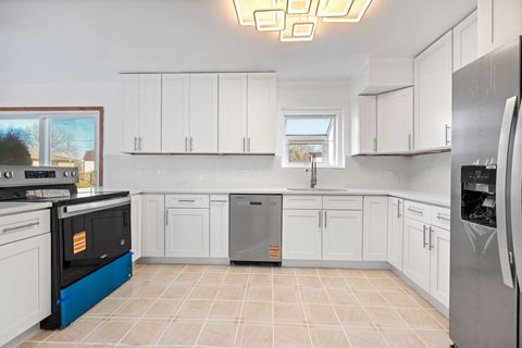 Tiny photo for 725 N 8th Avenue, Addison, IL 60101 (MLS # 12591268)