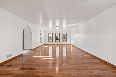 Tiny photo for 725 N 8th Avenue, Addison, IL 60101 (MLS # 12591268)