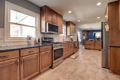 Tiny photo for 1501 1st Avenue, Sterling, IL 61081 (MLS # 12600145)