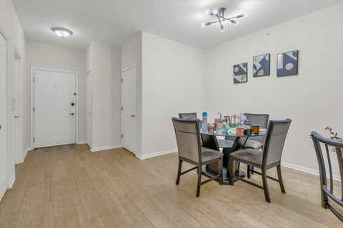 Tiny photo for 3275 Stratford Court #2-C, Lake Bluff, IL 60044 (MLS # 12706452)