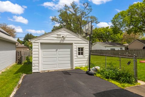 Tiny photo for 109 S Hudson Street, Westmont, IL 60559 (MLS # 12644753)