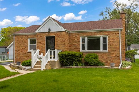 Tiny photo for 109 S Hudson Street, Westmont, IL 60559 (MLS # 12644753)