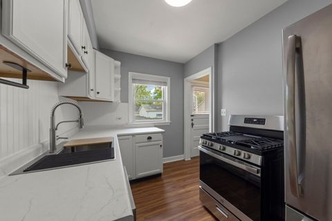 Tiny photo for 109 S Hudson Street, Westmont, IL 60559 (MLS # 12644753)