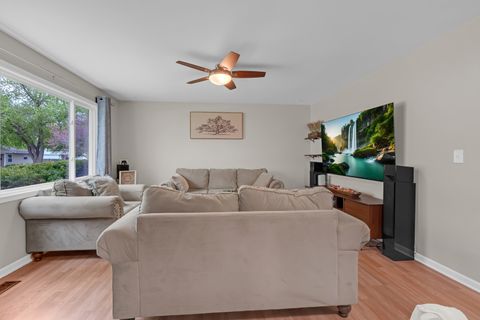 Tiny photo for 52 Sparrow Road, Carpentersville, IL 60110 (MLS # 12634716)