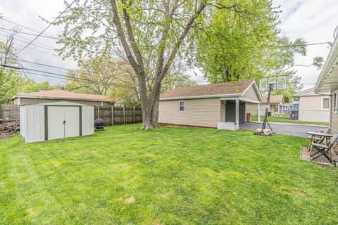 Tiny photo for 52 Sparrow Road, Carpentersville, IL 60110 (MLS # 12634716)