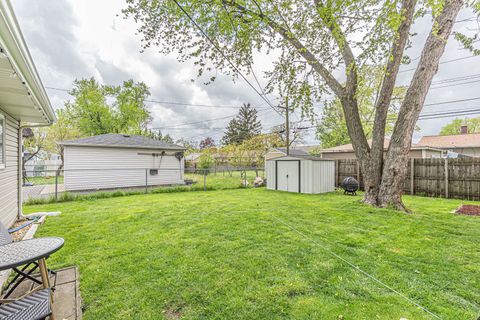 Tiny photo for 52 Sparrow Road, Carpentersville, IL 60110 (MLS # 12634716)
