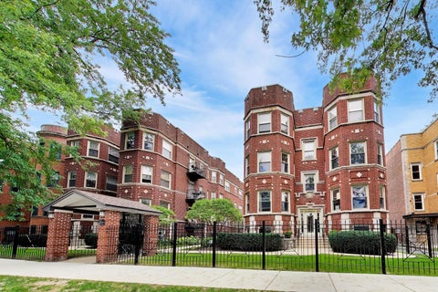 Photo of 1340 W Greenleaf Avenue #3G, Chicago, IL 60626 (MLS # 12784939)