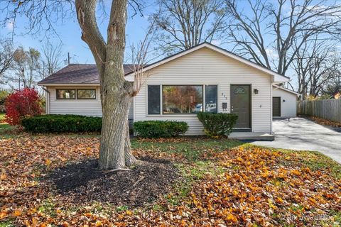 Photo of 215 Sunset Terrace, Crystal Lake, IL 60014 (MLS # 12517254)