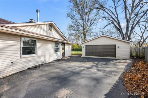 Tiny photo for 215 Sunset Terrace, Crystal Lake, IL 60014 (MLS # 12517254)