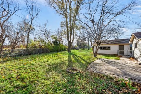 Tiny photo for 215 Sunset Terrace, Crystal Lake, IL 60014 (MLS # 12517254)