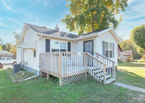 Tiny photo for 2802 Archer Drive, East Moline, IL 61244 (MLS # 12635441)