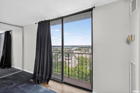 Tiny photo for 1800 7TH Street #8C, East Moline, IL 61244 (MLS # QC4266404)