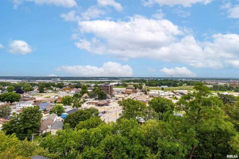 Tiny photo for 1800 7TH Street #8C, East Moline, IL 61244 (MLS # QC4266404)