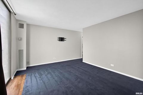 Tiny photo for 1800 7TH Street #8C, East Moline, IL 61244 (MLS # QC4266404)