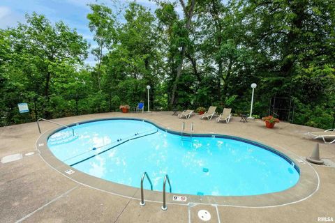 Tiny photo for 1800 7TH Street #8C, East Moline, IL 61244 (MLS # QC4266404)