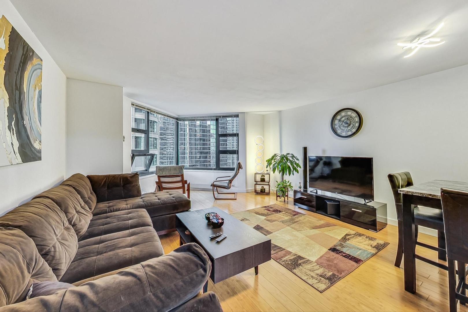 401 E ONTARIO Street 3008