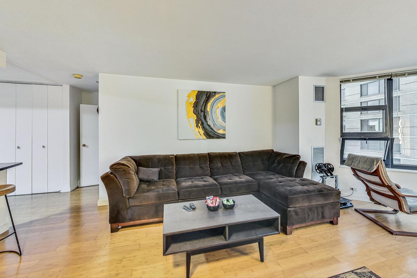 401 E ONTARIO Street 3008