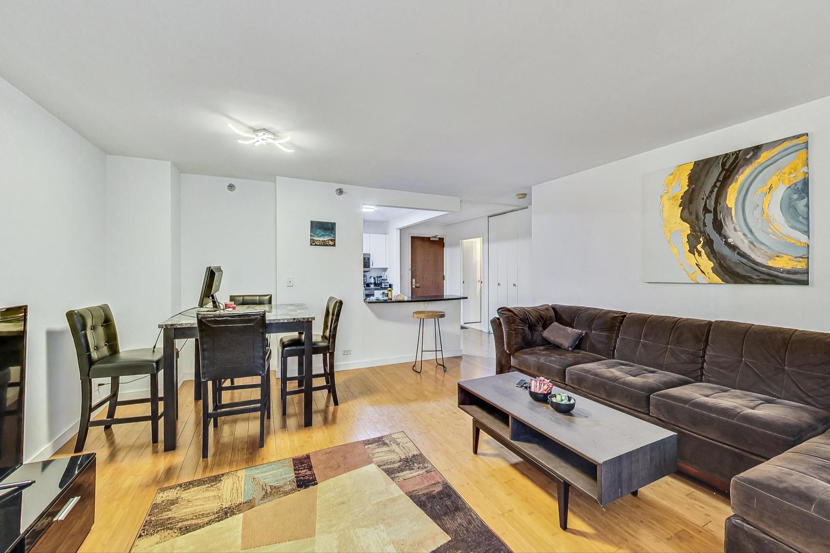 401 E ONTARIO Street 3008