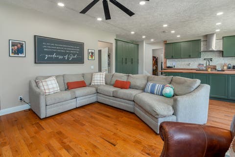 Tiny photo for 205 Fairway Drive, Harrisburg, IL 62946 (MLS # 12649276)