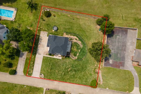 Tiny photo for 205 Fairway Drive, Harrisburg, IL 62946 (MLS # 12649276)