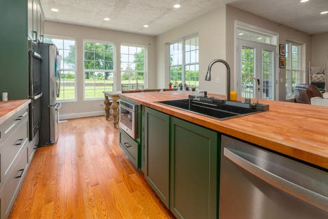 Tiny photo for 205 Fairway Drive, Harrisburg, IL 62946 (MLS # 12649276)
