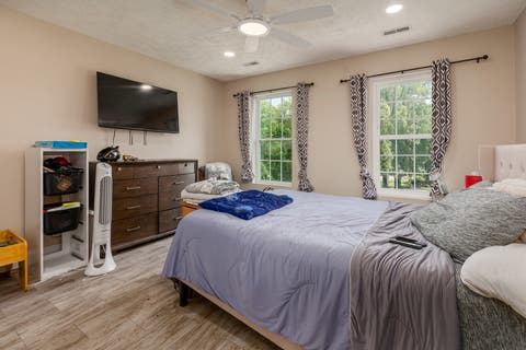 Tiny photo for 205 Fairway Drive, Harrisburg, IL 62946 (MLS # 12649276)