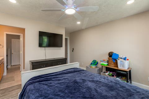 Tiny photo for 205 Fairway Drive, Harrisburg, IL 62946 (MLS # 12649276)